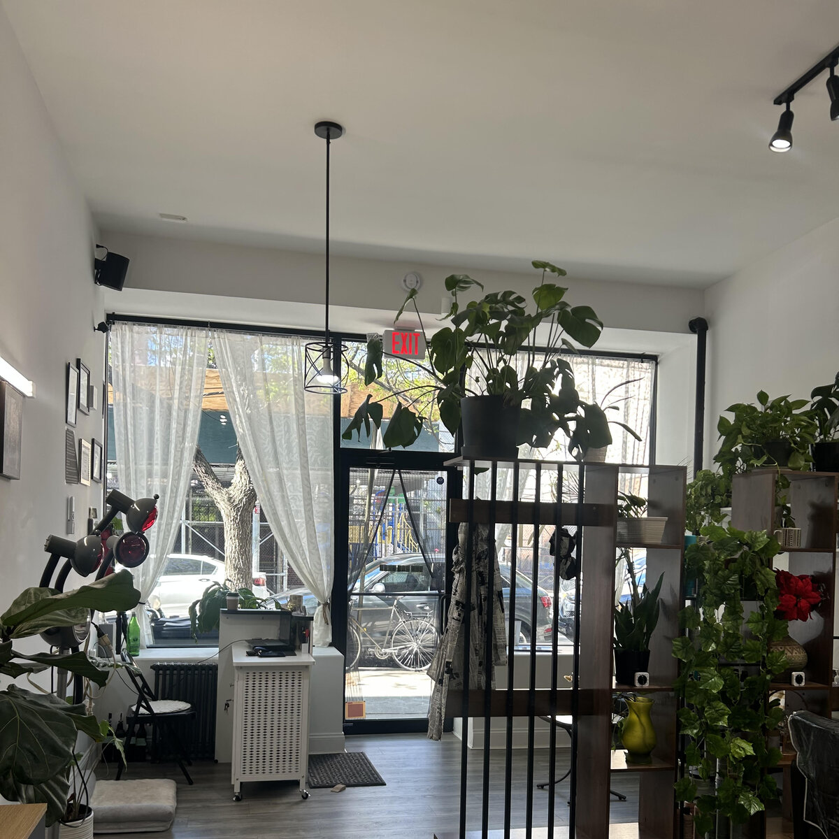 Room Divider Lounge — Luxe Hair Lounge Brooklyn NY